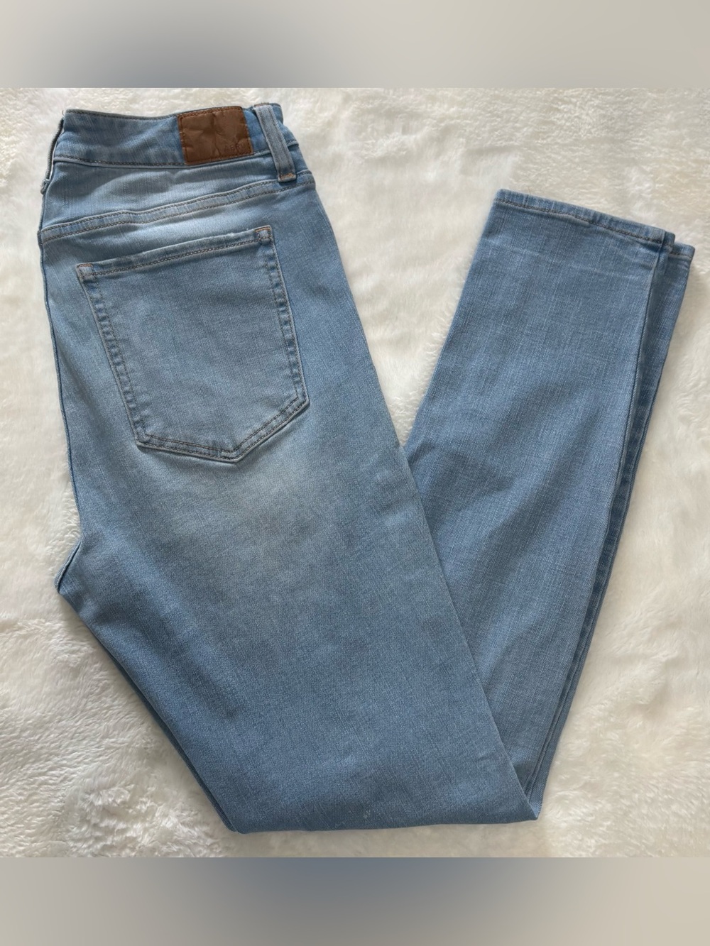 Aéropostale High Rise Jegging Distressed Denim Jeans Light Wash Size 12 Reg